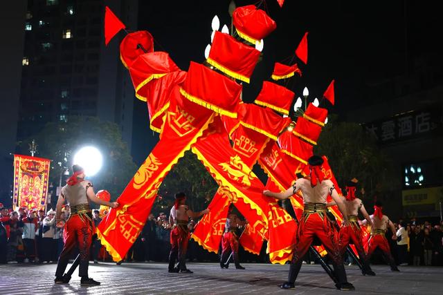 快看！凤冈唢呐、威风锣鼓、中幡……上演了