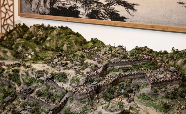 全网围观“杀猪宴”！高铁1.5h直达爆火古城，不止有刨猪汤！美食古早，均价10元吃到撑！