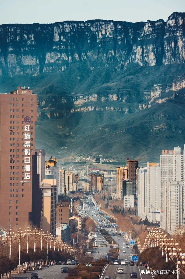 山西与河南交界有座城	，山上是山西 山下是河南，去过的人无不惊叹