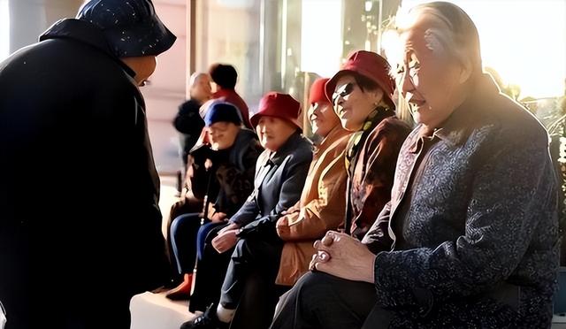 中国将迎来前所未有的死亡高峰，专家得出答案：是这些因素导致的