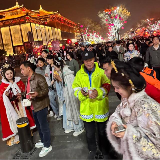 2026马年春节假期，全国最堵十大景区出炉：一眼望不到边的人头！