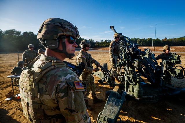 美军急袭波多黎各，永不沉没的航母复活！特朗普南美野心彻底曝光