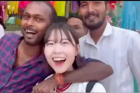 吓人！韩国女网红去印度，被陌生男子做出下流行为，吓到尖叫逃离图片