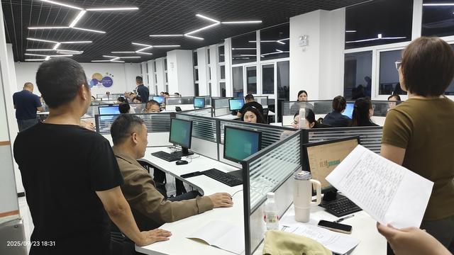 洪泽区首期电商直播夜校培训开班