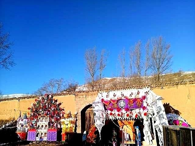 为什么夫妻不能送葬？不是迷信	，不是风俗，而是这3个原因