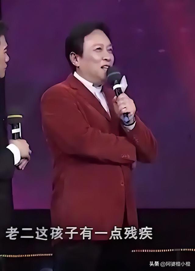 2025年内娱最大的笑话，就是唐国强都一把年纪了，还要四处奔波