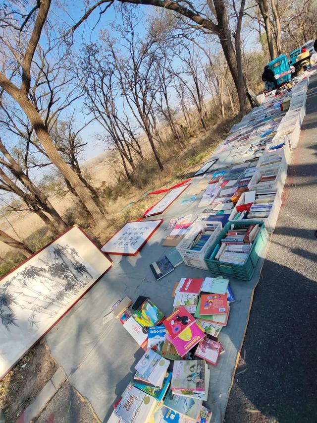 记录德州：岔河河堤上的大集，人山人海，异常热闹