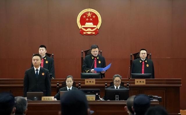 曾经的扶贫楷模：王德彬慈善外衣下，却隐藏了不为人知的真相