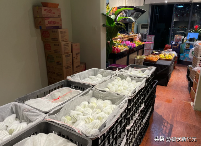 江西00后小伙嫌上班累，拿父母15万去开水果店，3个月关门闭店