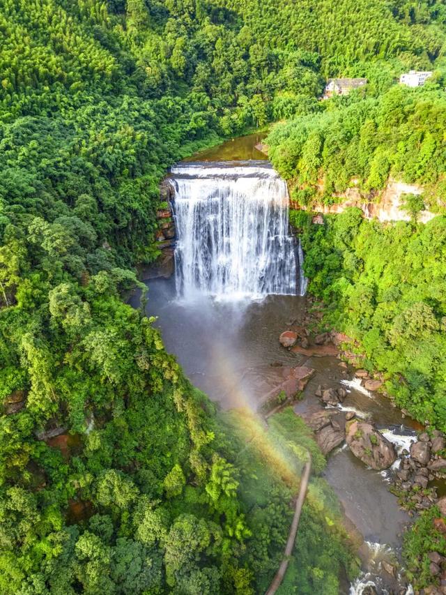 出发！乌蒙山歌开唱+年货盛宴启幕，赤水河谷之旅正当时
