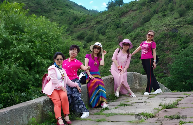 50岁之后，女人最好的旅游搭子:4个条件!