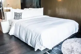 难怪总觉得酒店床被潮温！网友爆料酒店秘密，才知自己踩坑了！图片