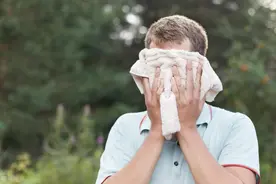 夏季炎热，出汗后，湿疹加重怎么办？图片