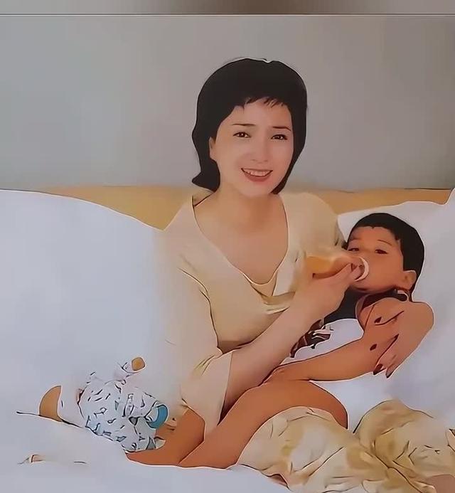 告别仪式当天，何晴生前担心的事还是发生，许亚军的话有人信了