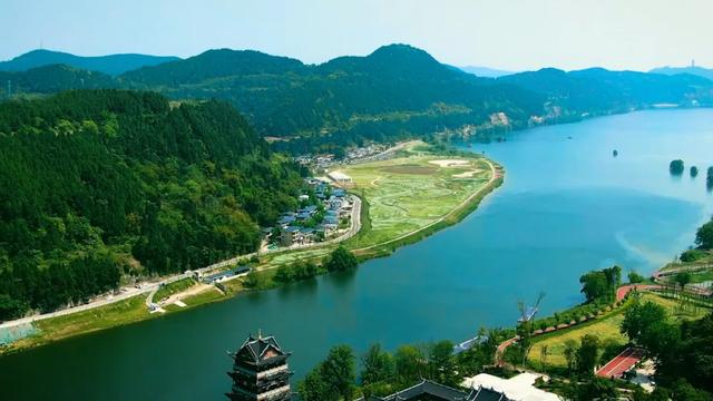 7分钟,“瞰”沱牌!