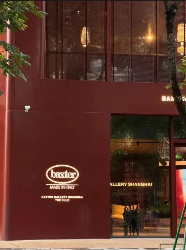 吸氧式逛街！上海一条500米小马路变宝藏绿洲！潮牌美食云集，还有一座限时粉色乐园！