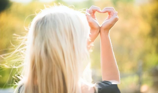 两性交往：女生发出“嗯嗯”是什么意思