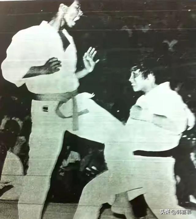 梁小龙去世，死因成谜	，狂发生前视频，承认婚内出轨，妻子很漂亮