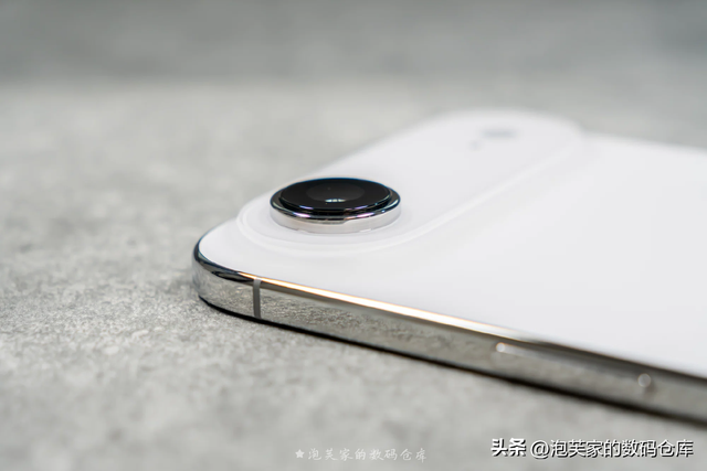 太薄了 折叠屏前瞻？港版iPhone Air体验 续航真不差 17plus青春版！