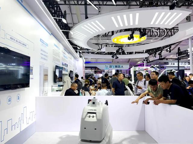 2025世界机器人大会上，这些机器人“熟面孔”来自成都高新区！