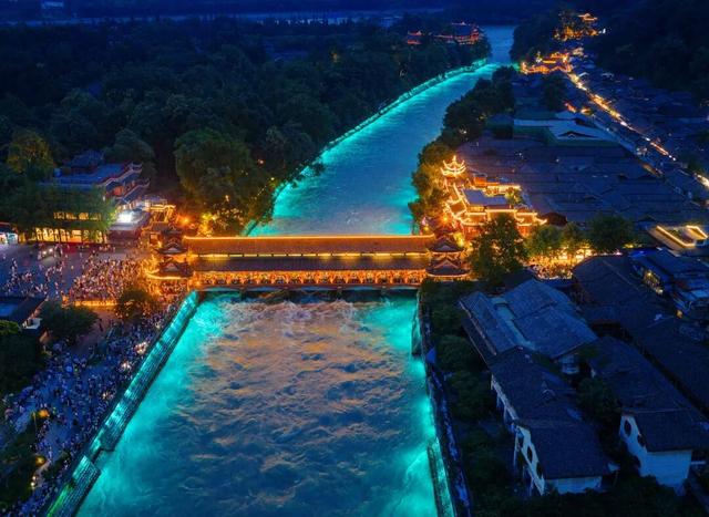 没错！诸葛亮回武侯祠了！