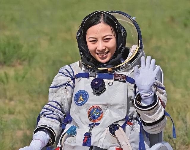 牺牲太大了！中国首个出舱女宇航员谈太空之旅：落地后路都走不了