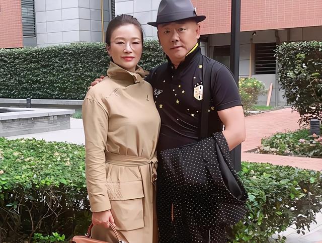 58岁周立波，头发稀疏身体暴瘦，美国生活的他走到这一步后悔吗？