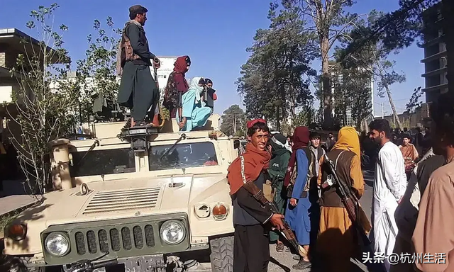 阿塔硬刚拒绝赴会，中俄伊搭台邀反塔派入局，共商阿富汗未来