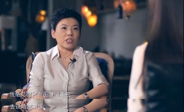 败光20亿、向洋人下跪、国籍问题，邓亚萍身上的标签到底是真是假
