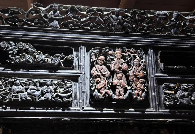 见识了中原“活财神”的生活，据说一张床要顶北京几套房，真豪横