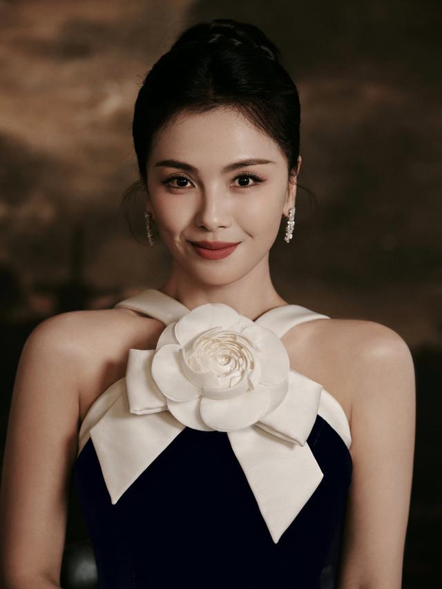 美图福利(22)，刘亦菲、林志玲、杨幂、刘涛、杨雨潼写真套图