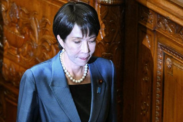 高市早苗刚许愿中日缓和，中国的对日禁令，第二天就送到她的手里