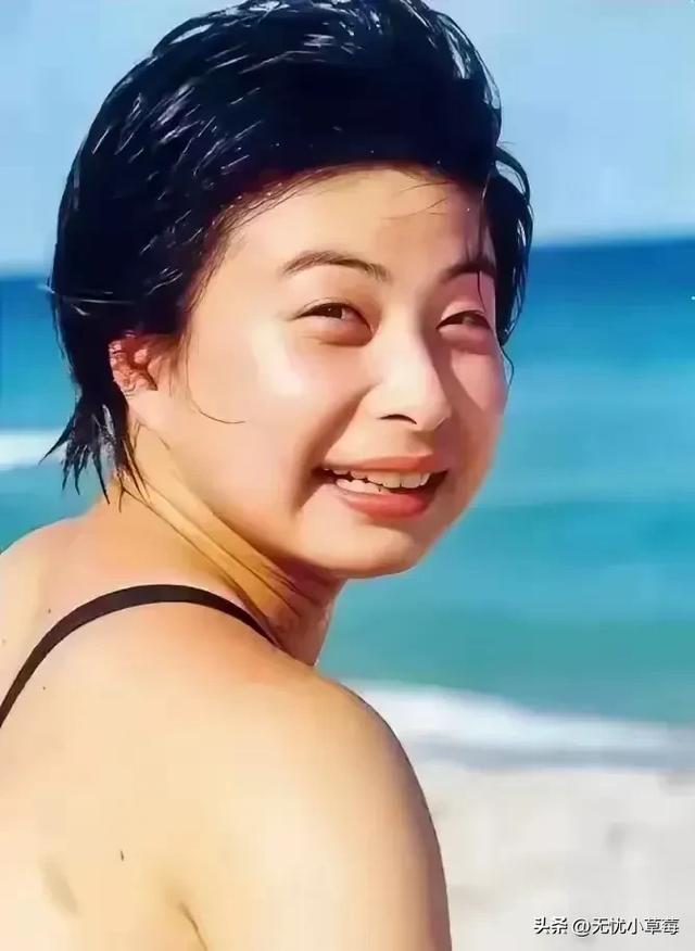 算命大师不敢给郭晶晶看相，她打破了相书规律，小耳垂却很有福气