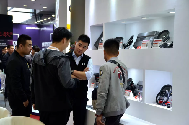 中国卖家抢占亚马逊市场！占比首超 50%，这波逆袭靠啥 “神操作”