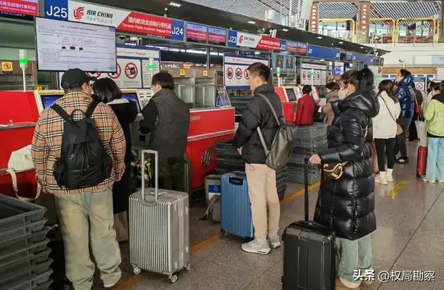 机票价格大跳水!多条航线1折白菜价,隐藏福利薅到爽