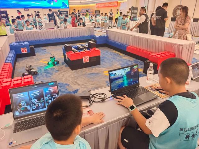 盘锦市兴隆台区举办青少年人工智能科创大会