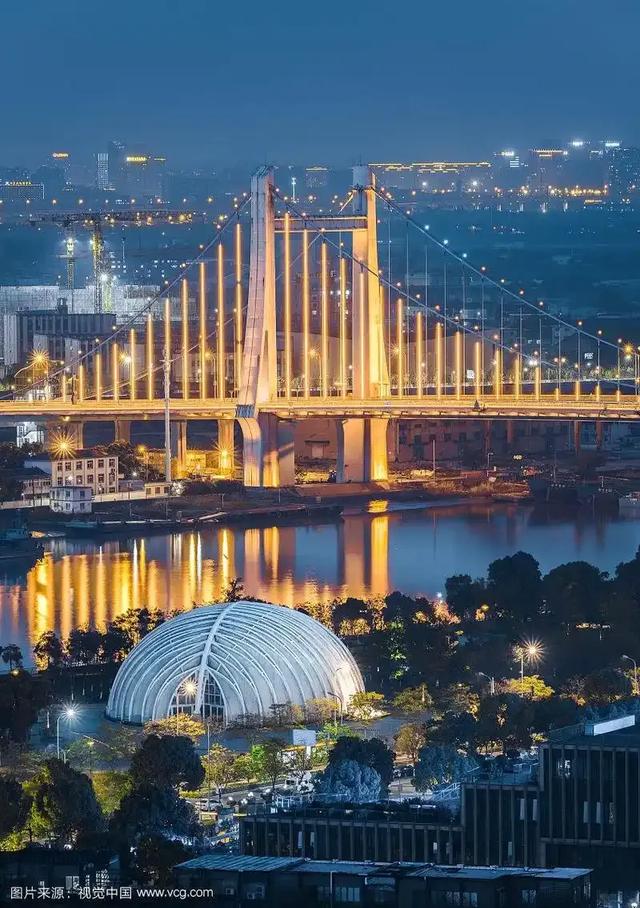 五个计划单列城市，为什么历史最悠久经济发达的宁波存在感最低？
