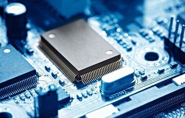 打破国外垄断，国产新型芯片来了！单日狂揽2700亿，还能突破吗？