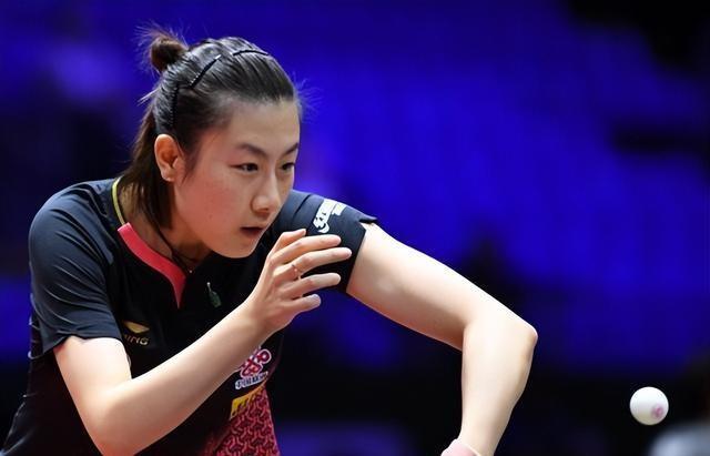 原来他是乒乓球奥运冠军丁宁的父亲	，难怪退役后她能在北京当校长