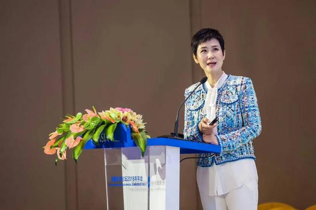 1965年，李鹏总理和两个儿子李小鹏、李小勇在北京，一张罕见合影