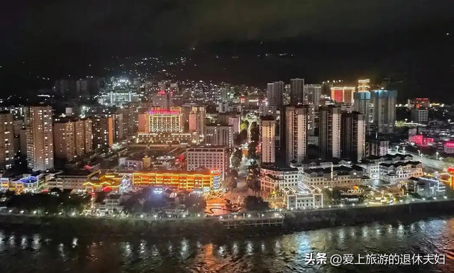 云南怒江州：曾经很难抵达的秘境，如今是进藏自驾者的美丽公路