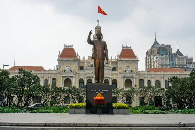 宣布稀土出口管制，又派军舰穿越台海，越南真想取代中国？