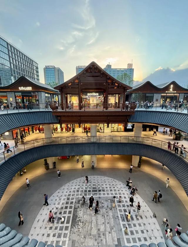 北京人厉害了！比“太古里”更好的商场，在北京出现了！