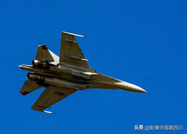 吉林长春：长春航空展上的大国重器
