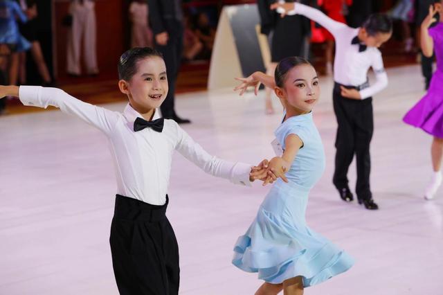 彝山跃动体育潮 踔厉奋发谱新篇