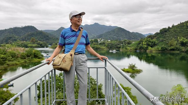 黄山脚下藏着“华东最高原生态湖”！免费赏四季景，文人留有诗