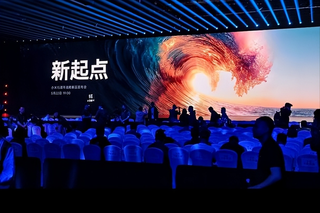 小米这次玩真大了！跨域AI模型，具身智能和自动驾驶不再各学各的