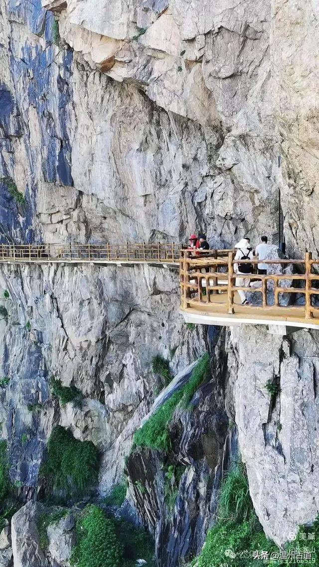 温州唯一的临海悬崖栈道，悬空而建的玻璃观景台，风景极佳！