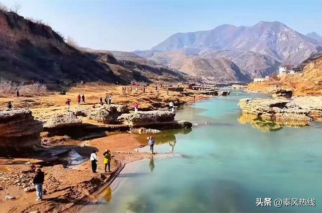 礼泉县湾里村:千年河道惊现奇特景观 一朝爆火引来亿级流量