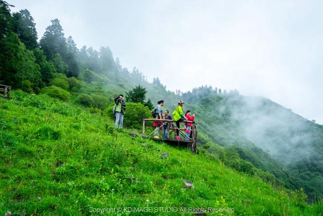 这个景区是九寨沟+黄龙的“隐藏彩蛋”?有超越5A级景区的风景?